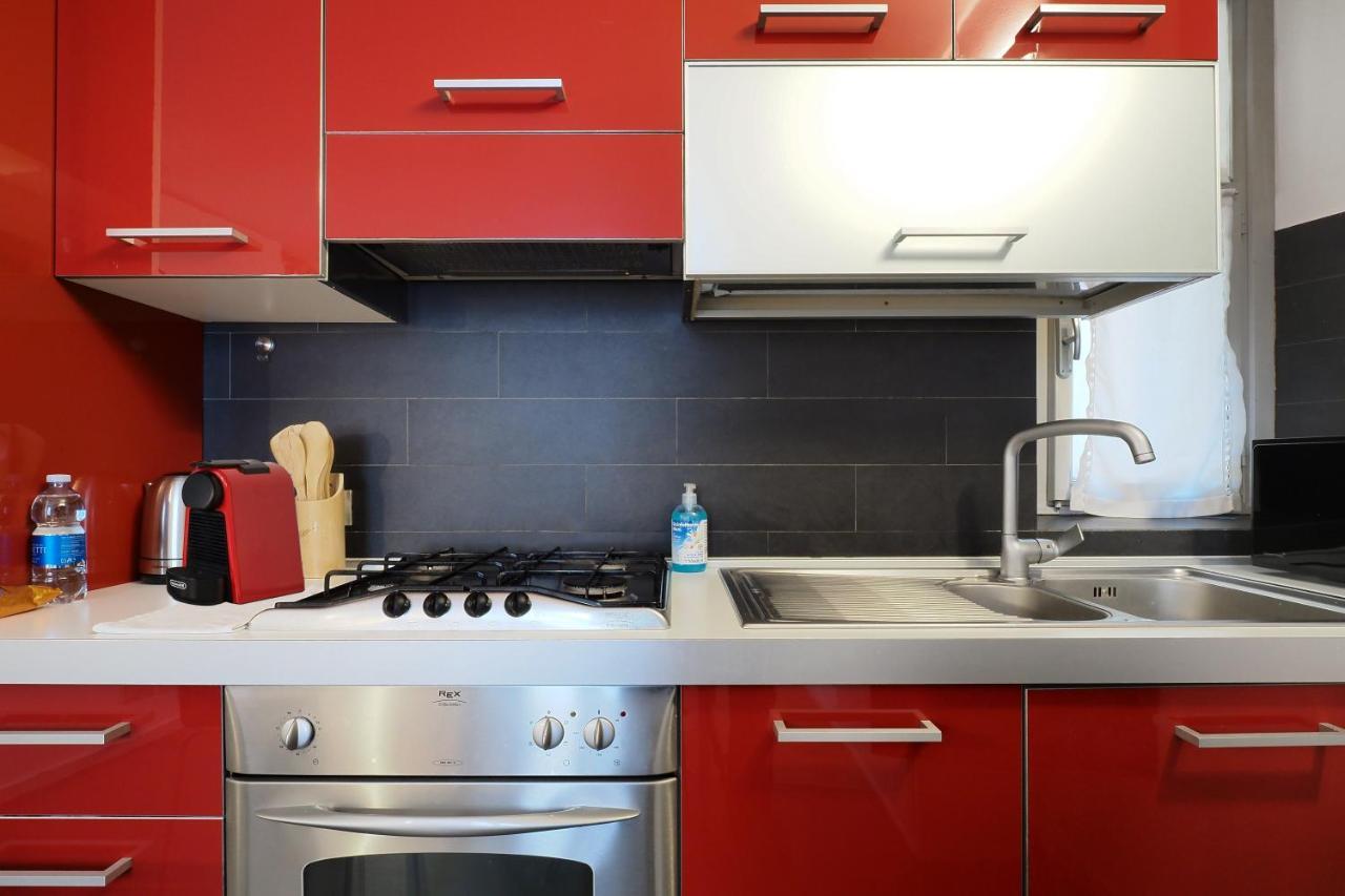 Mila Apartments Alessi Милан Экстерьер фото